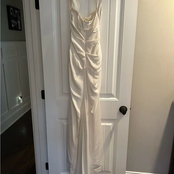 Nicole Miller Wedding Dress - Picture 2 of 6